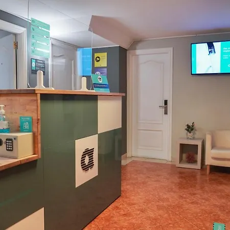 بيت ضيافة Alda Puerta Coruna 2*
