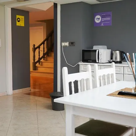 Alda Puerta Coruña Pensión 2*