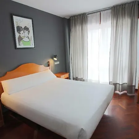 Alda Puerta Coruna بيت ضيافة