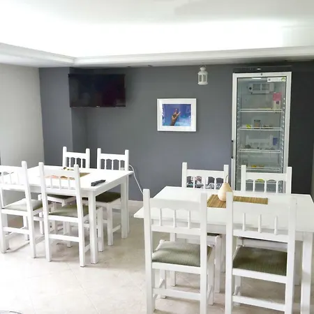 Alda Puerta Coruna بيت ضيافة