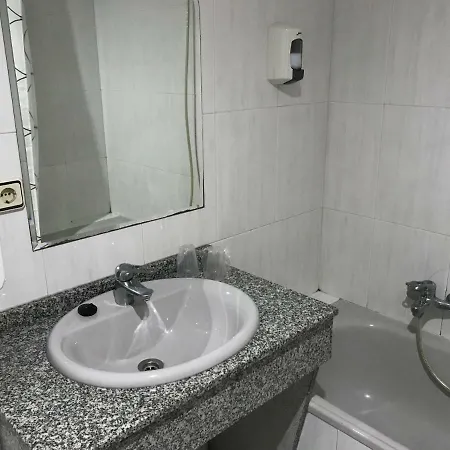 Alda Puerta Coruña 2*