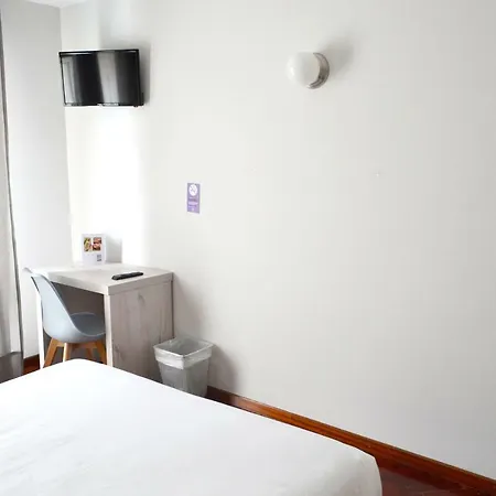Alda Puerta Coruna 2* آكورونيا