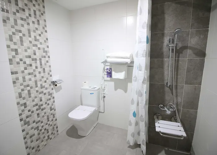 Konukevi Alda Puerta Coruna 2*