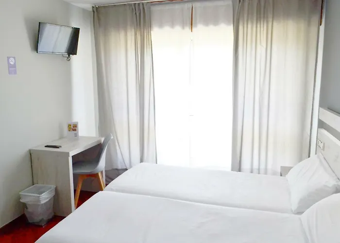 Casa de hóspedes Alda Puerta Coruna 2*